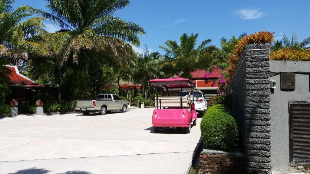 Royal Lee Resort And Spa Nai Yang-stranden Eksteriør billede