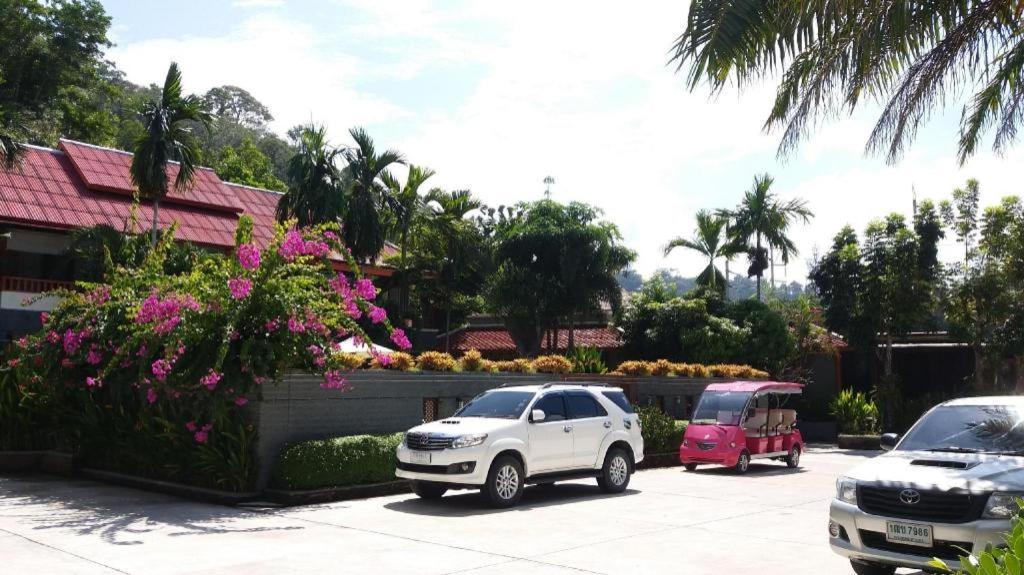 Royal Lee Resort And Spa Nai Yang-stranden Eksteriør billede